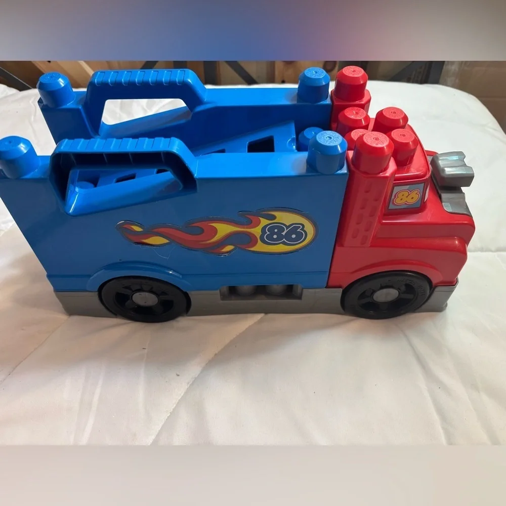 MEGA BLOCKS - Build & Race Rig Truck
